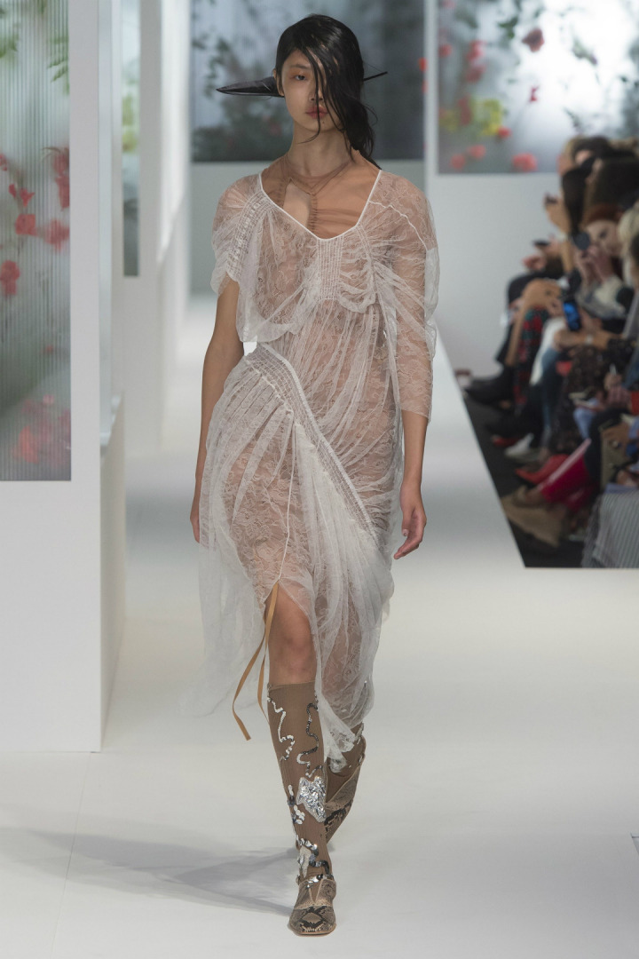 Romantik İngilizler: Simone Rocha, Erdem, Christopher Kane