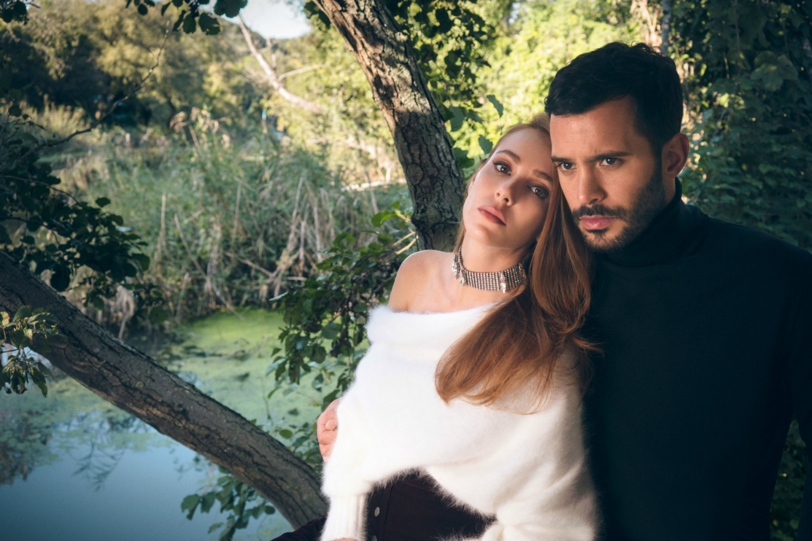 Romantik Komedi: Elçin Sangu & Barış Arduç