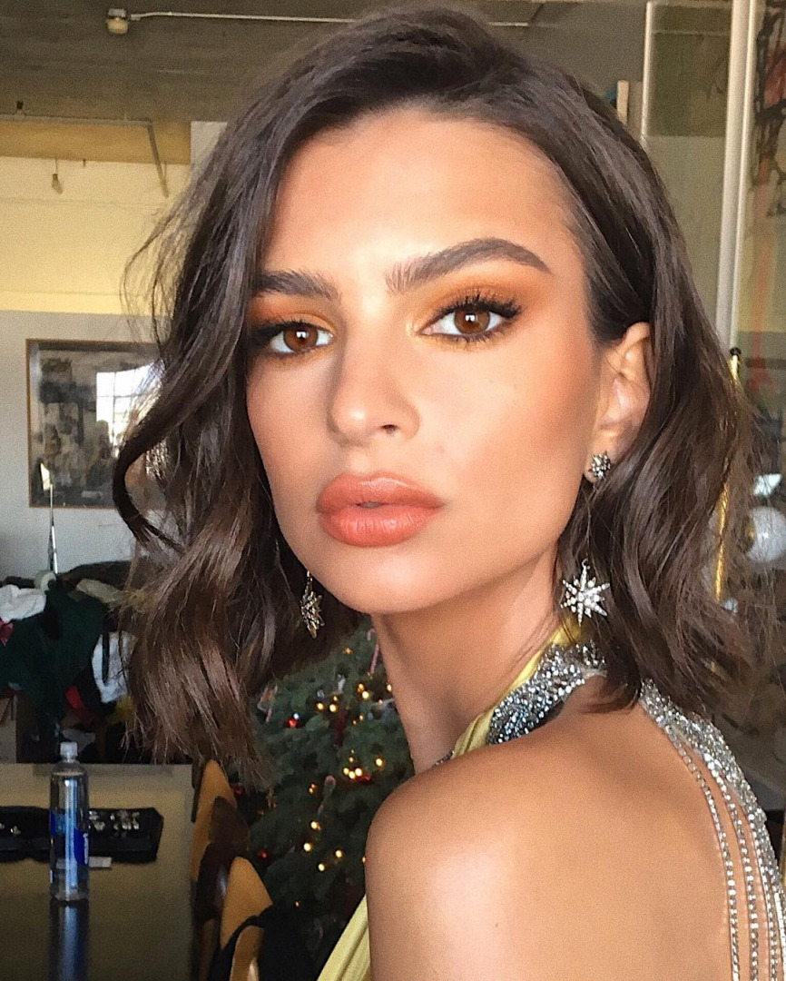 Emily Ratajkowski'nin Gece Güzelliği