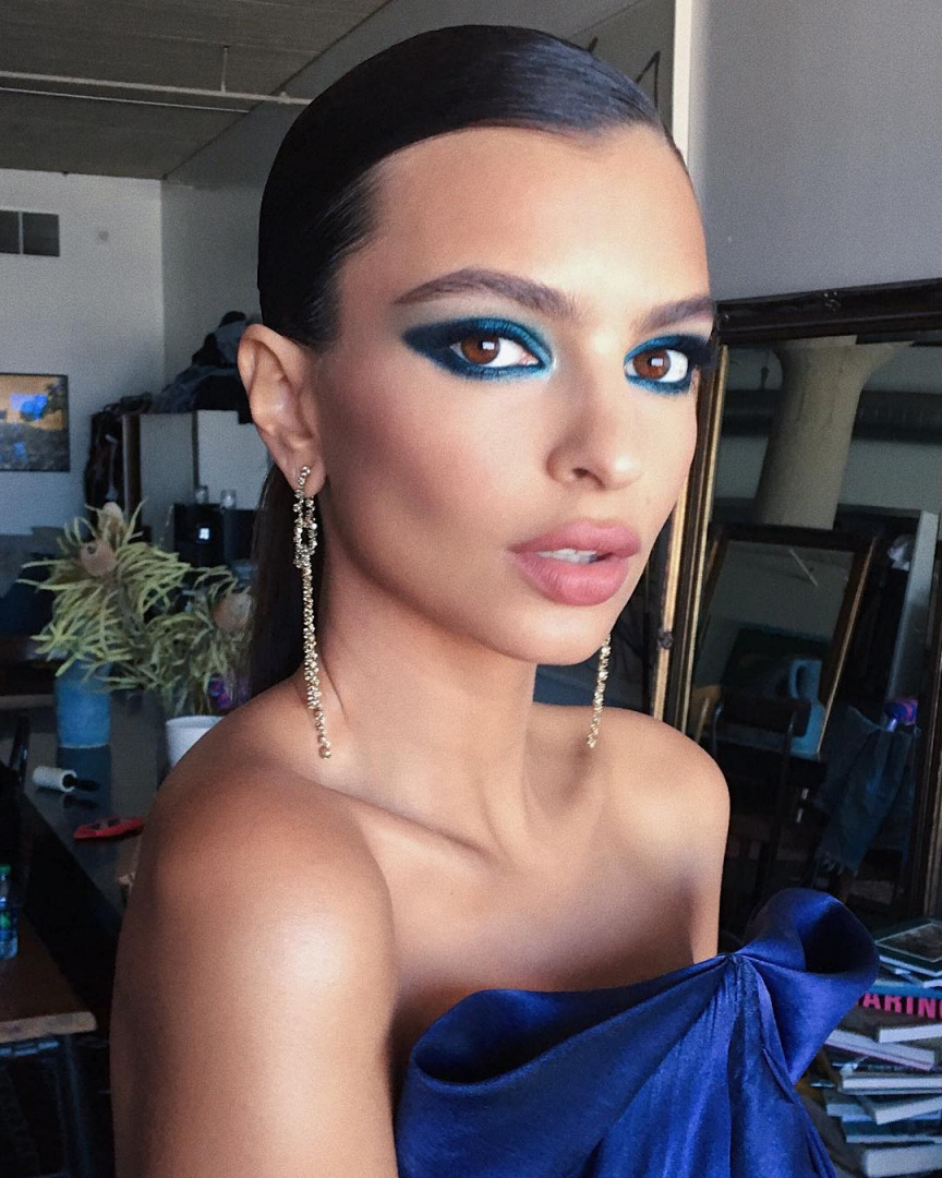 Emily Ratajkowski'nin Gece Güzelliği