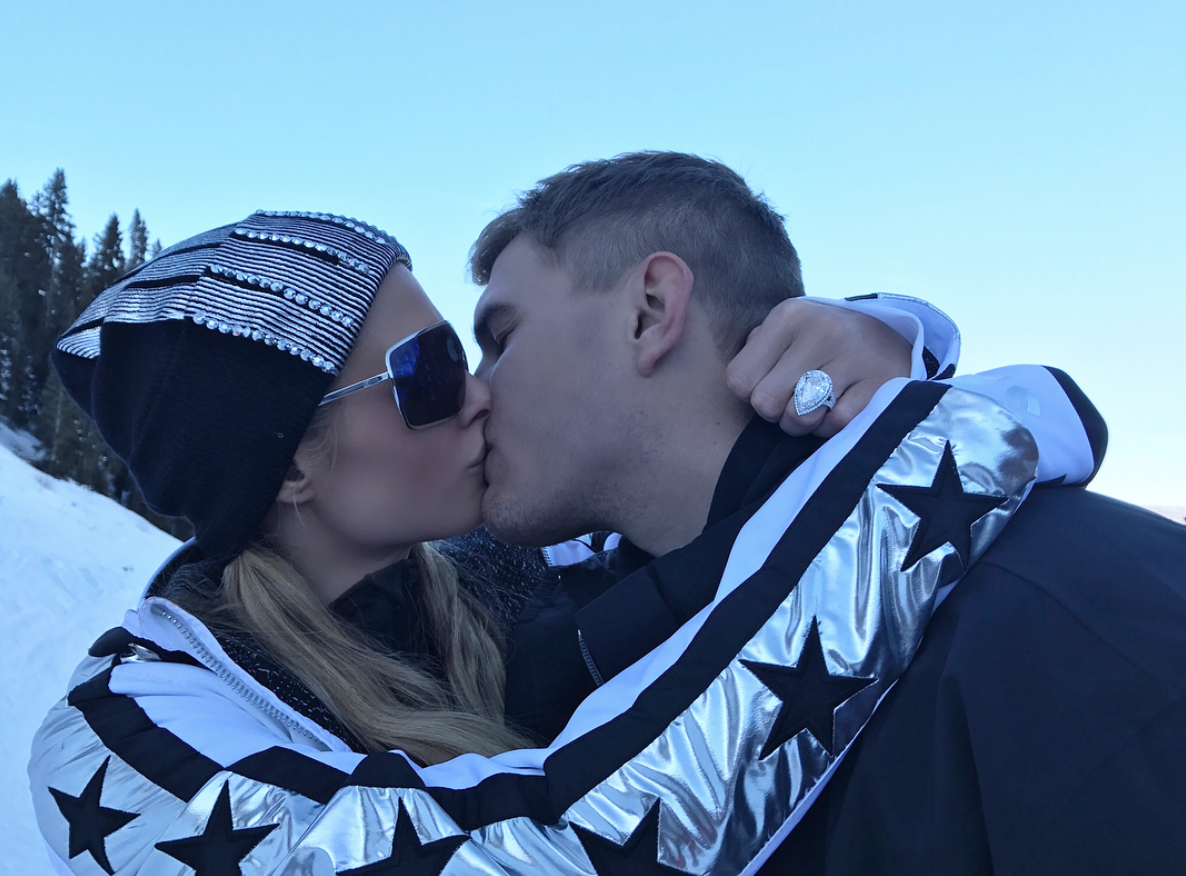 Paris Hilton, Chris Zylka'ya 'Evet!' Dedi