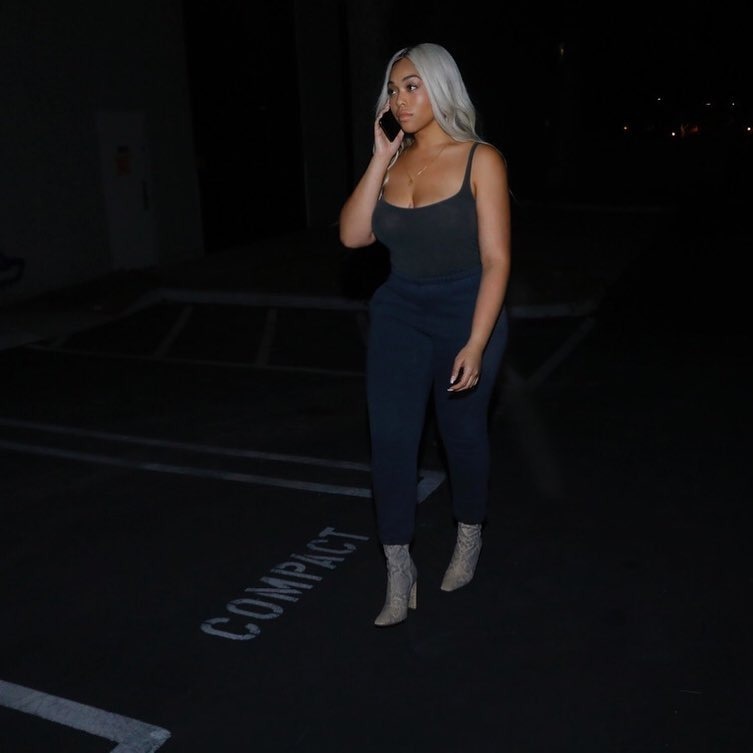 Kim Kardashian Ünlü Klonları Yeezy Season 6'in Başrolünde!