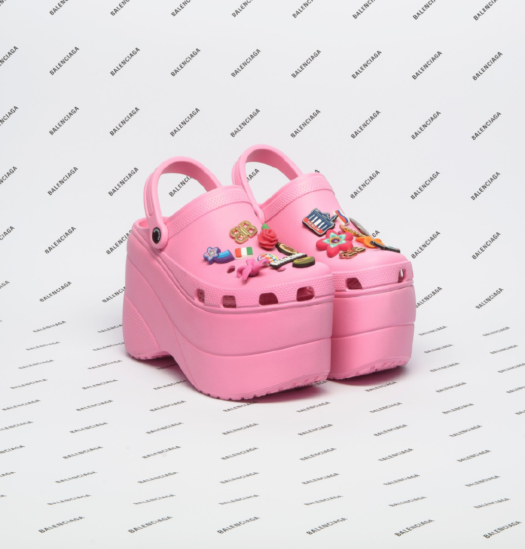 [確実正規品]備品完備 BALENCIAGA×CROCS希少40 パーツ紛失有り 850 Dolarlık Balenciaga Crocs'lar Yok Sattı! | Vogue Türkiye