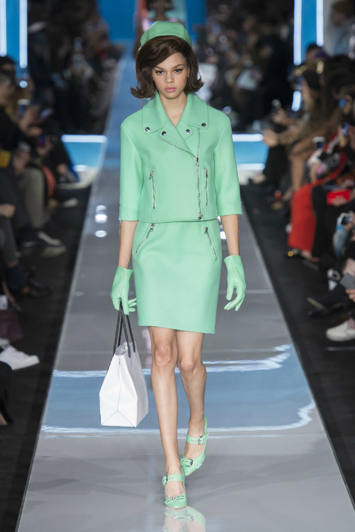 Moschino 2018-19 Sonbahar/Kış