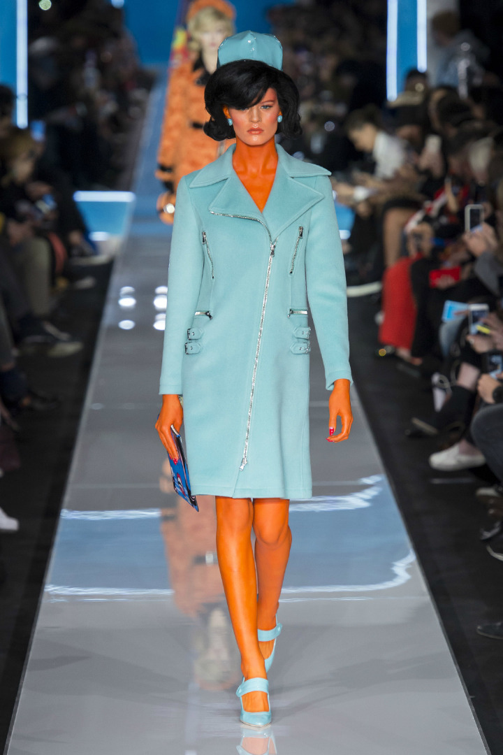 Moschino 2018-19 Sonbahar/Kış