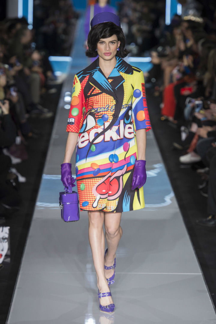 Moschino 2018-19 Sonbahar/Kış