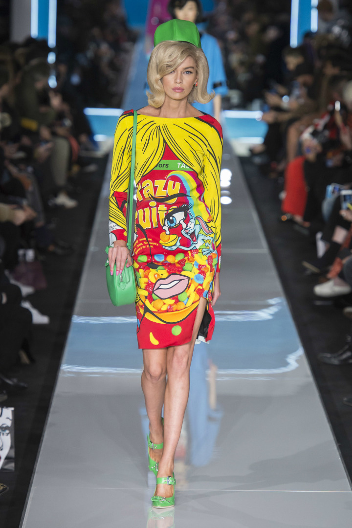 Moschino 2018-19 Sonbahar/Kış