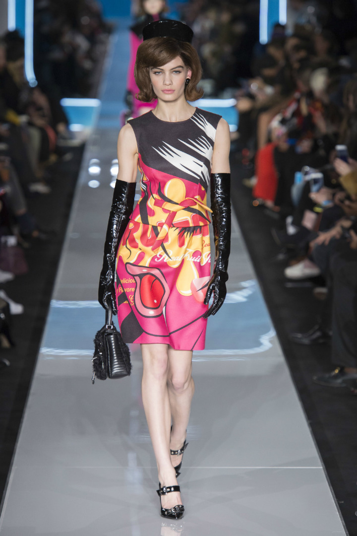 Moschino 2018-19 Sonbahar/Kış