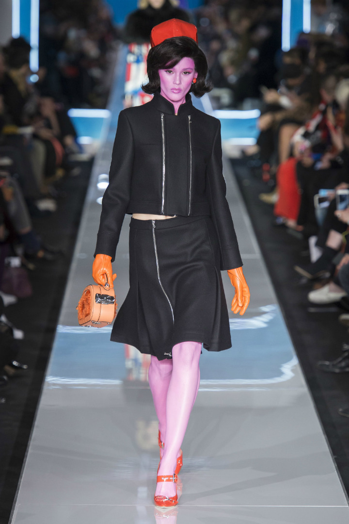 Moschino 2018-19 Sonbahar/Kış