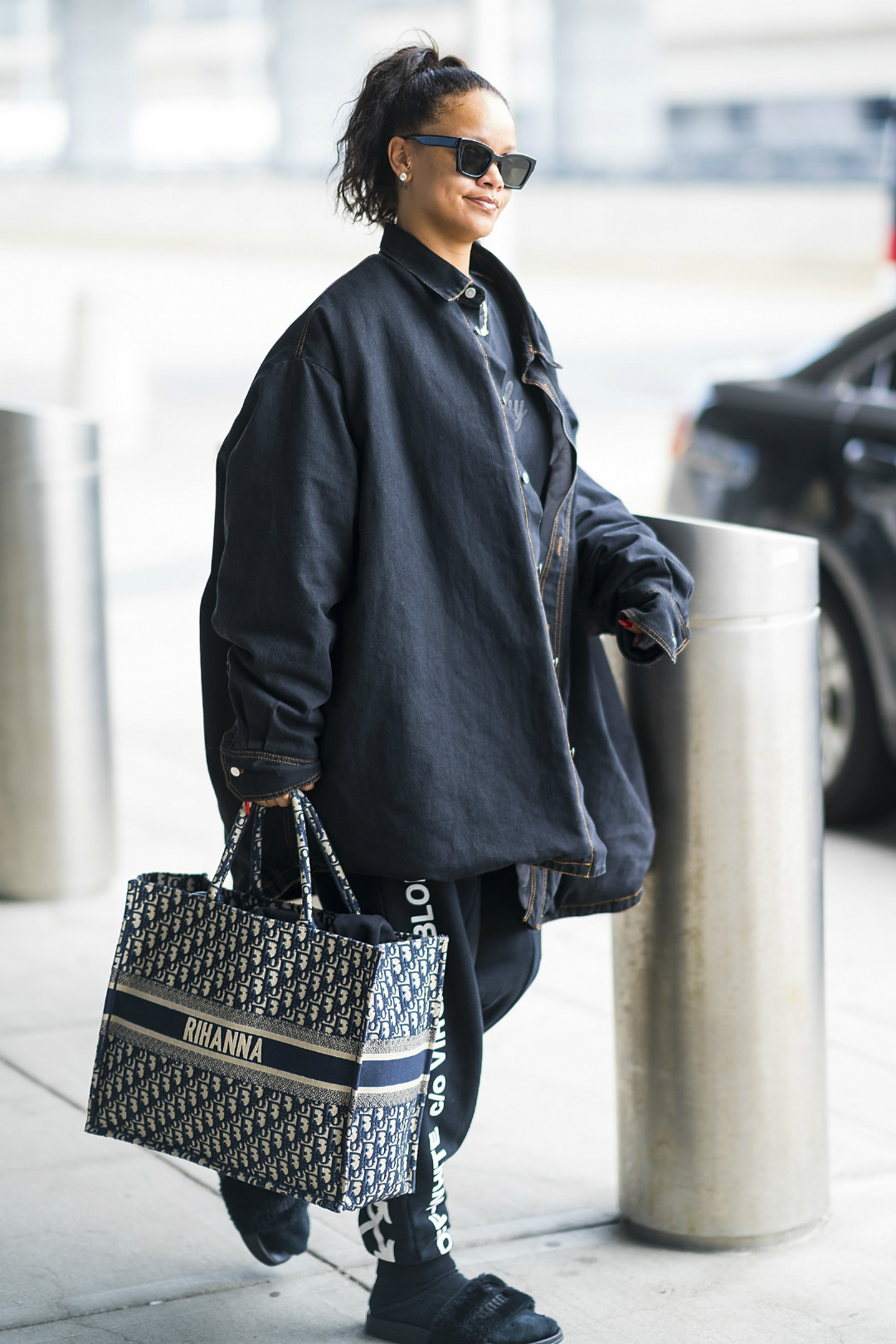 Dior book tote street style sale