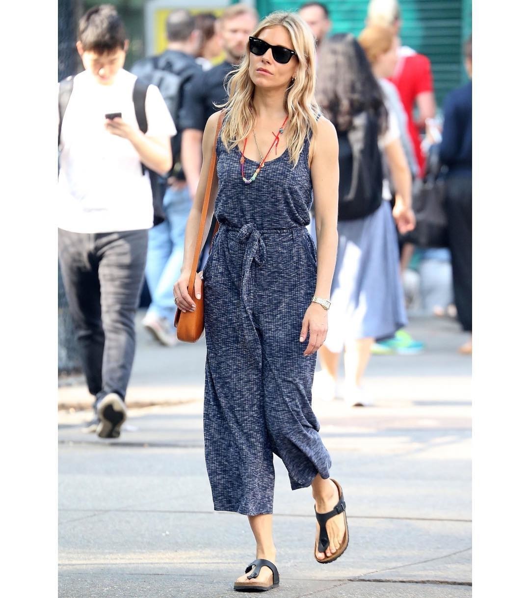 Sienna Miller'ın Eforsuz Cool Yaz Stili