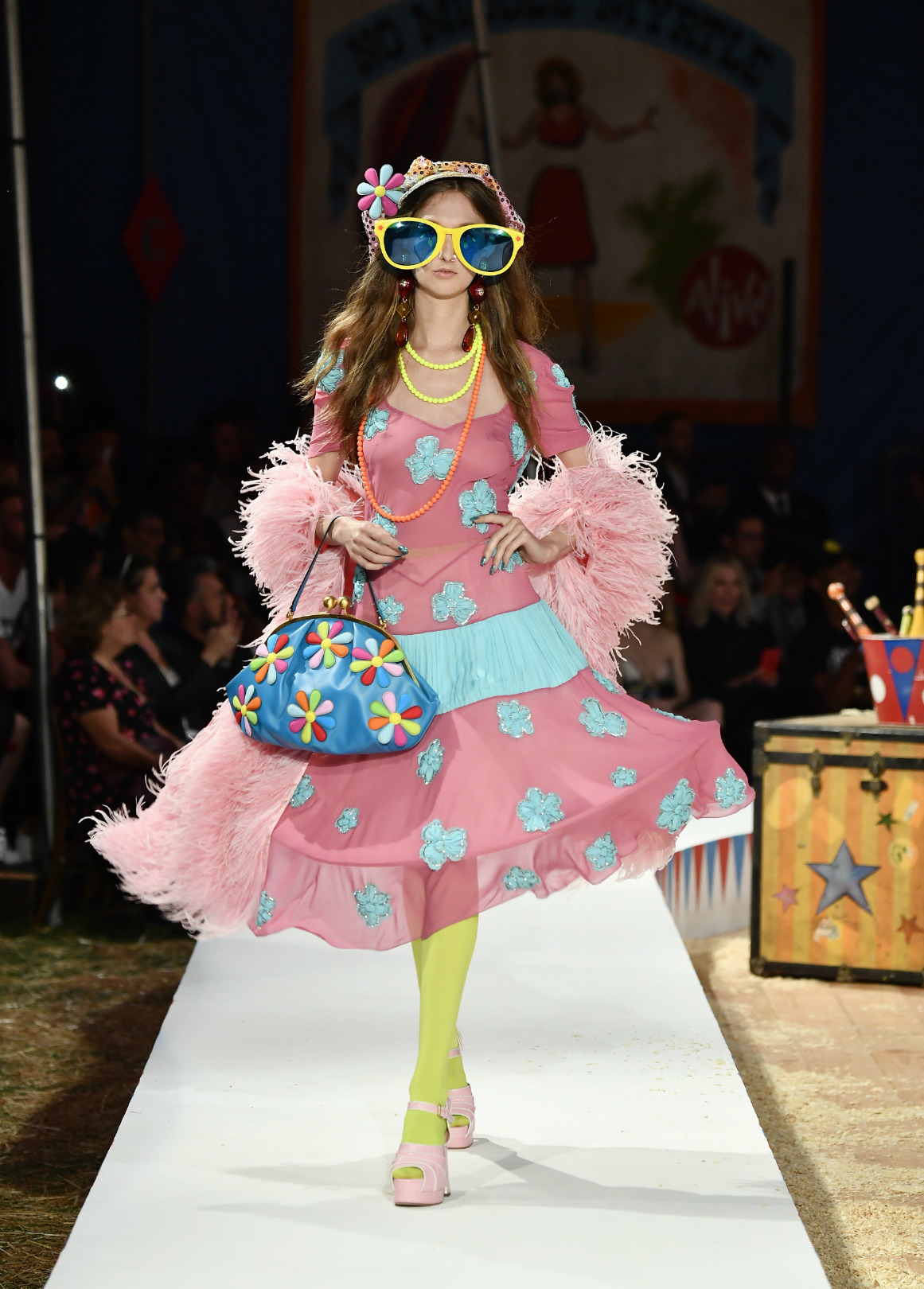 Moschino 2019 Resort