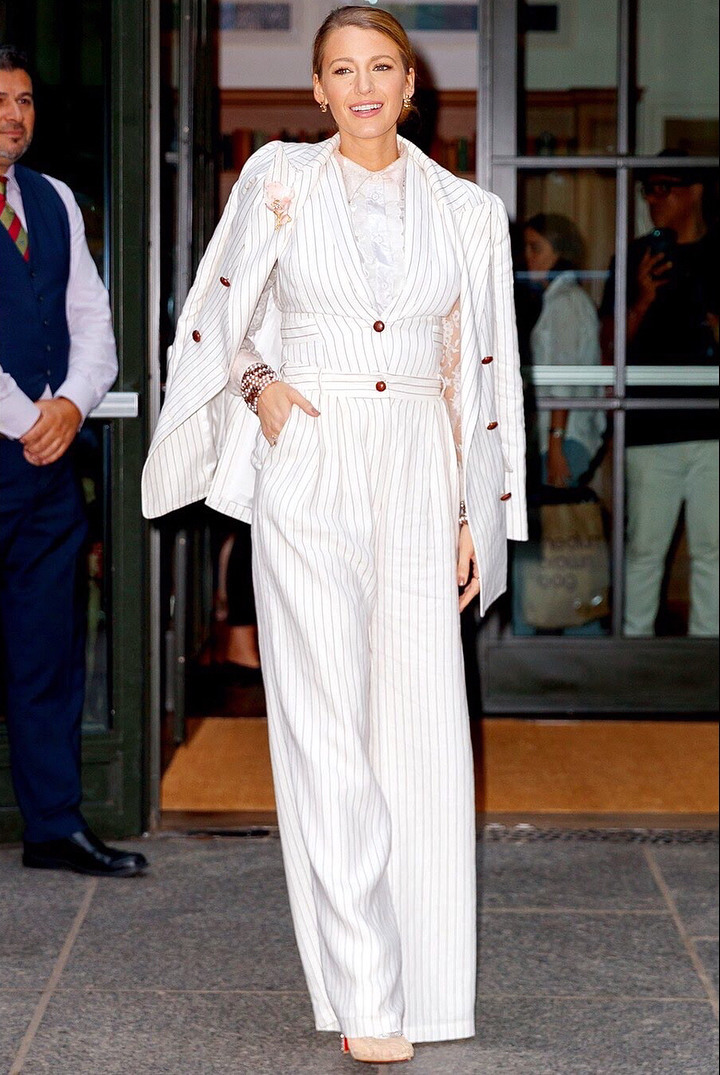 Blake Lively'nin Takım Elbise Obsesyonunun Perde Arkası