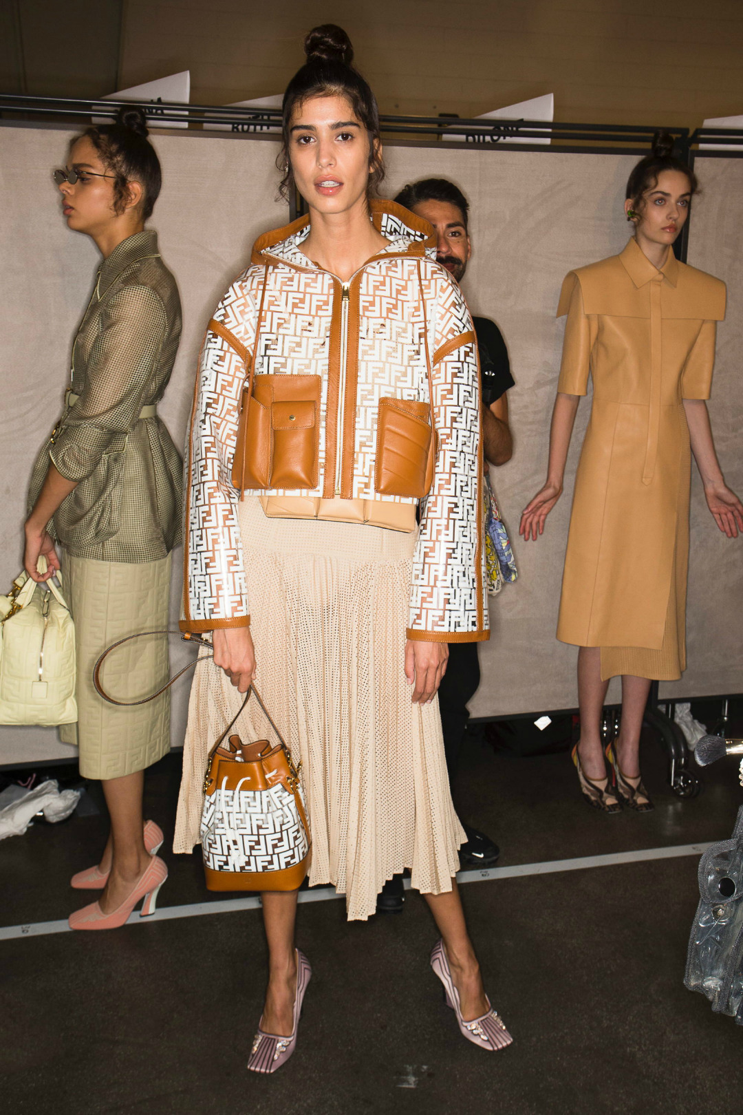 Fendi 2019 İlkbahar/Yaz Defile Arkası