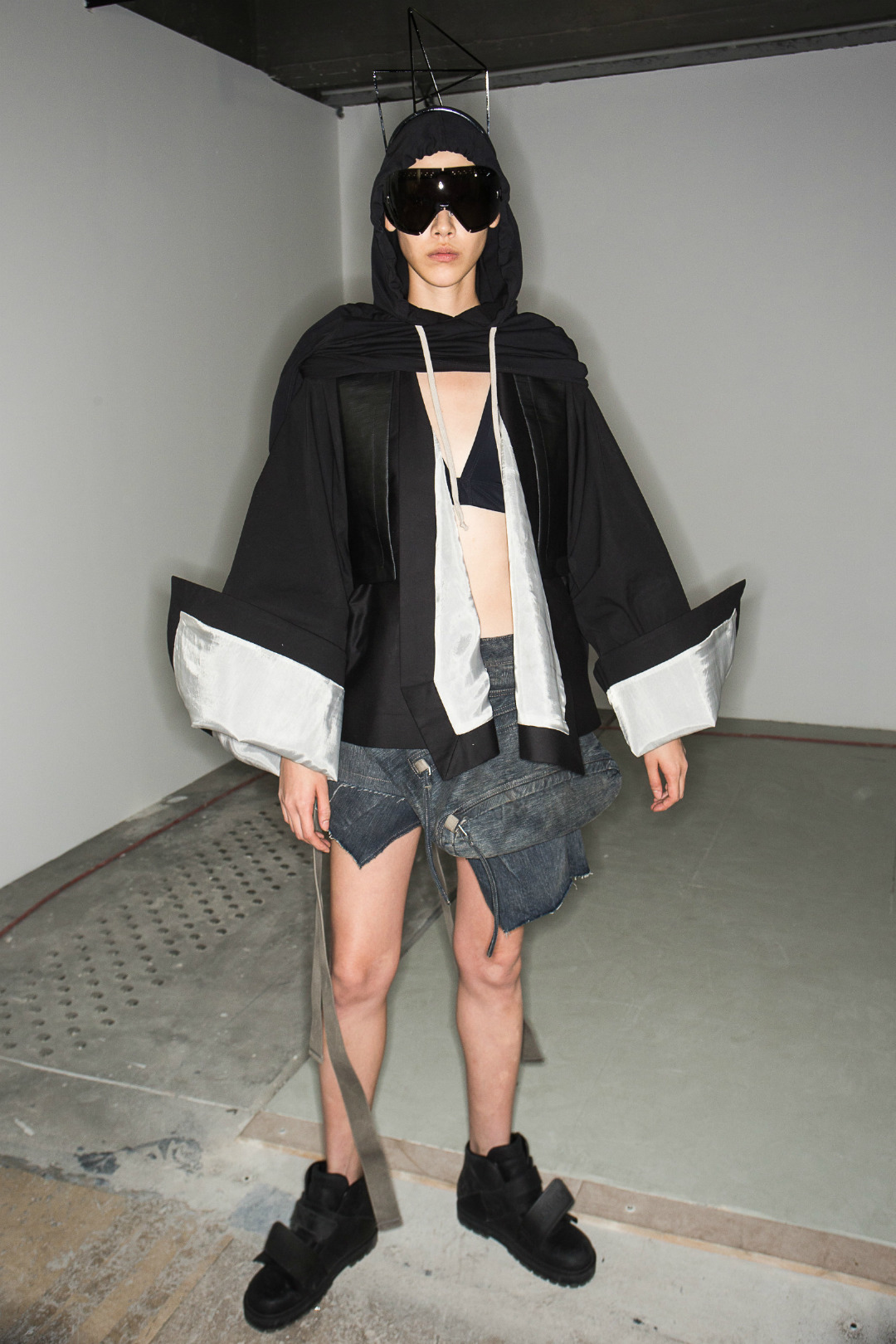 Rick Owens 2019 İlkbahar/Yaz Defile Arkası