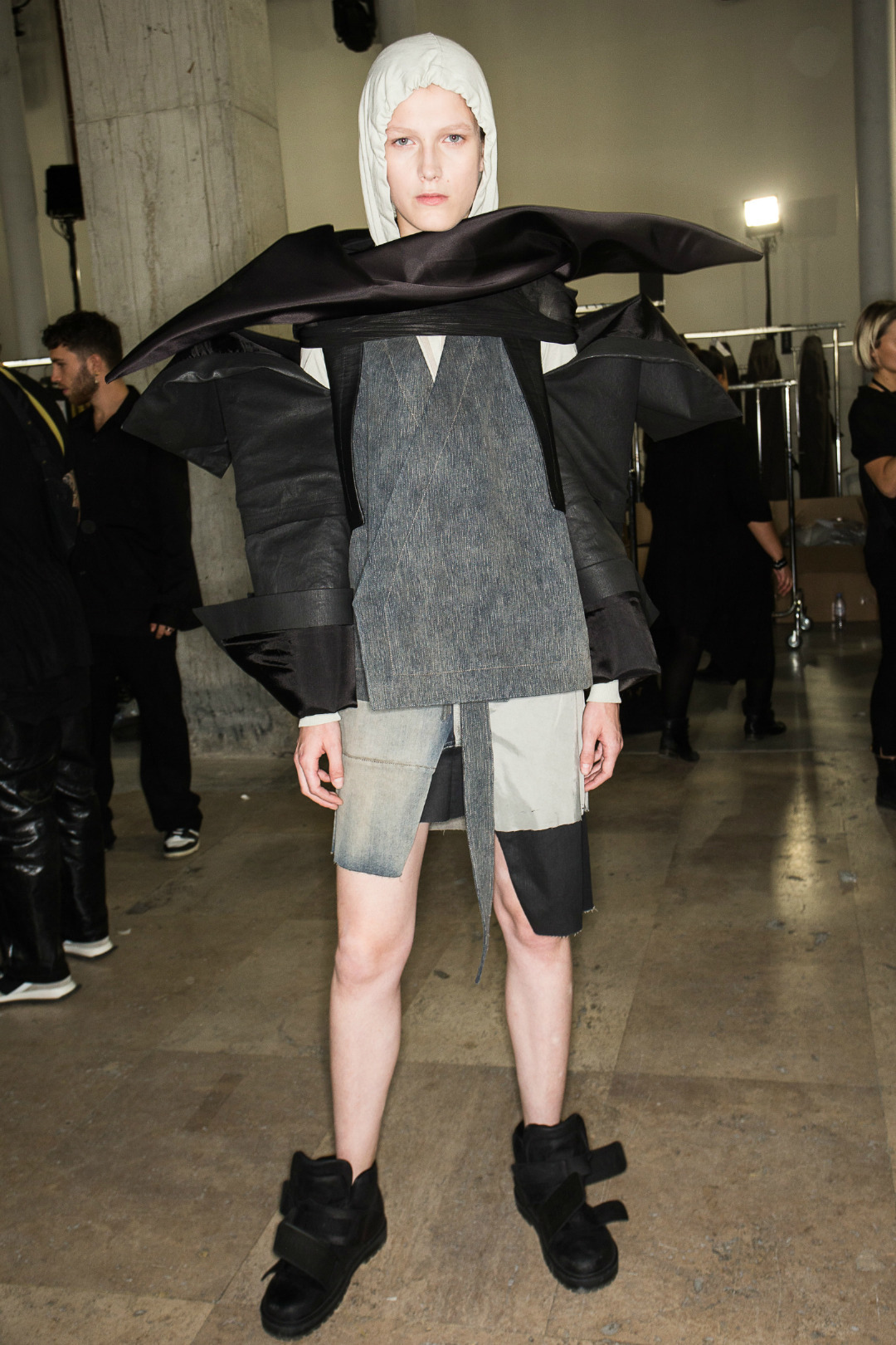 Rick Owens 2019 İlkbahar/Yaz Defile Arkası