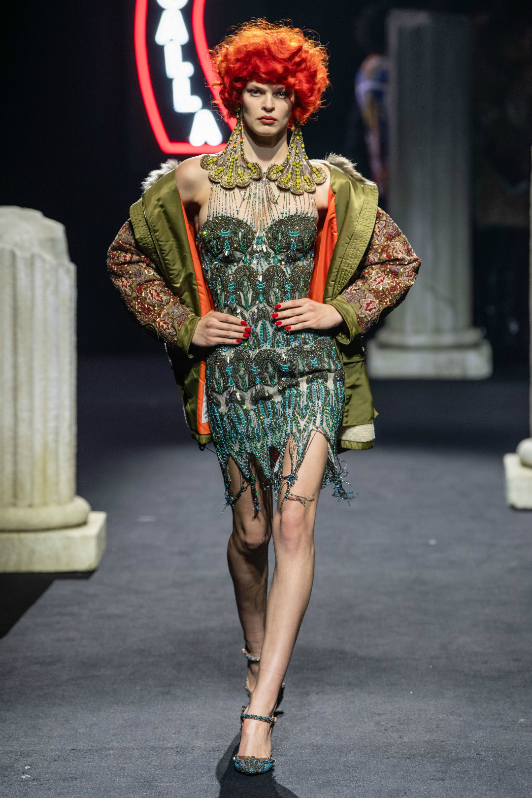 Moschino 2019-20 Sonbahar/Kış