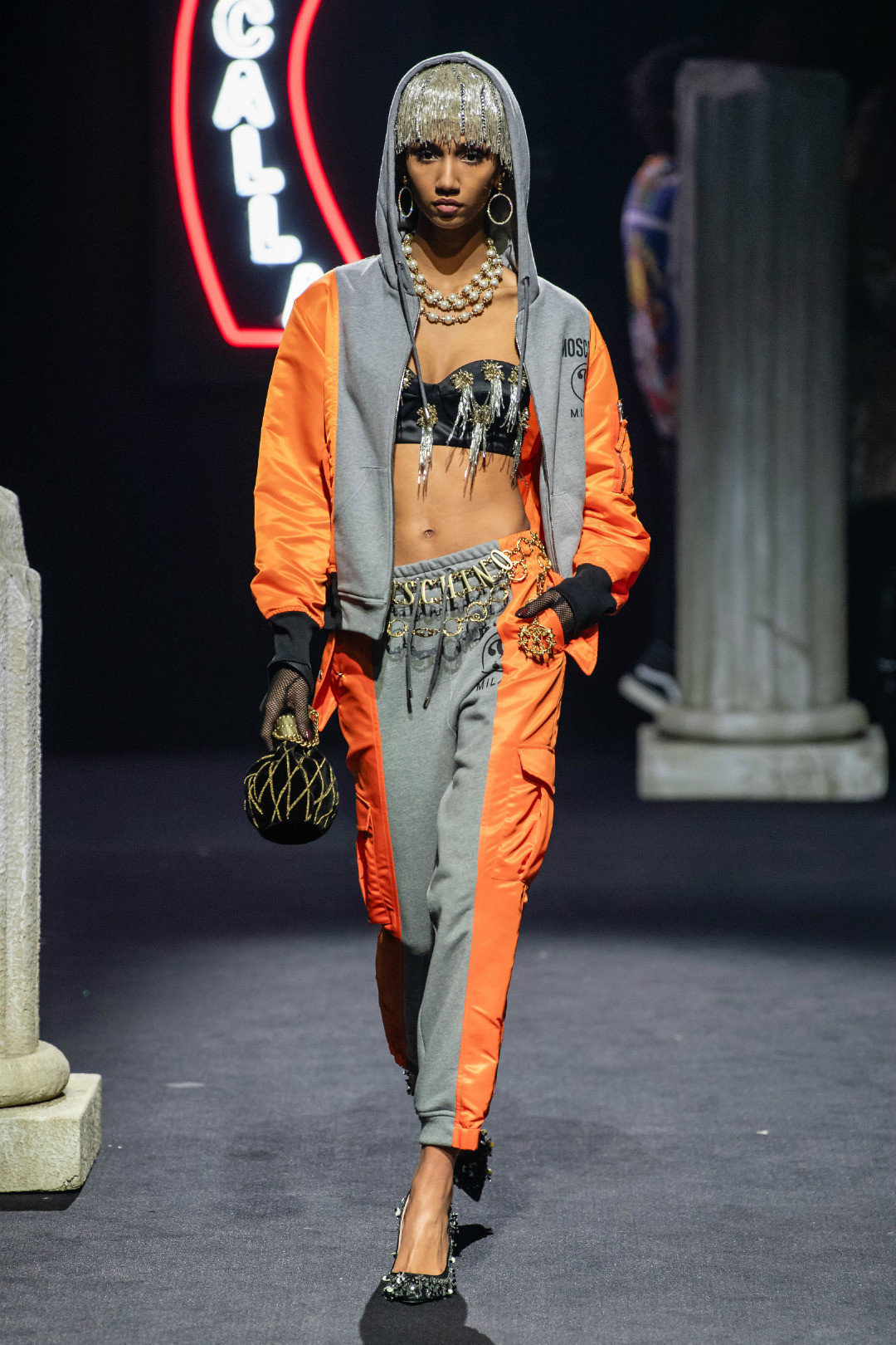 Moschino 2019-20 Sonbahar/Kış