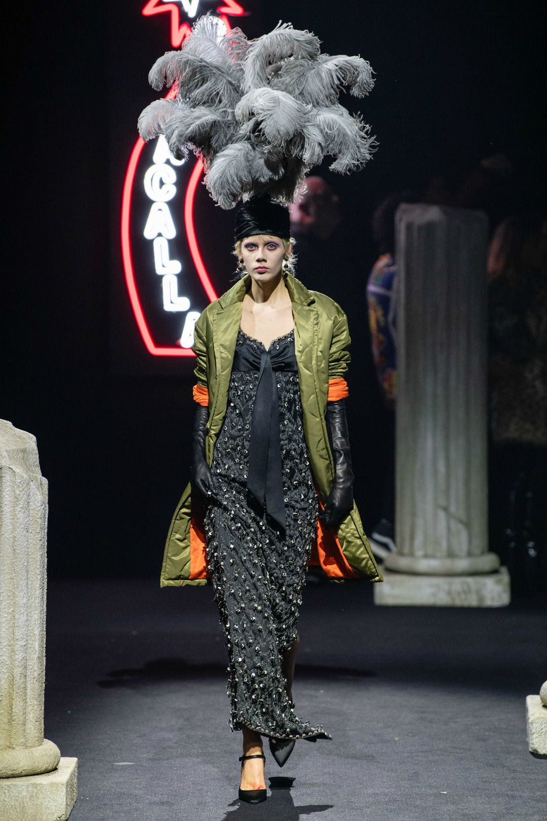 Moschino 2019-20 Sonbahar/Kış