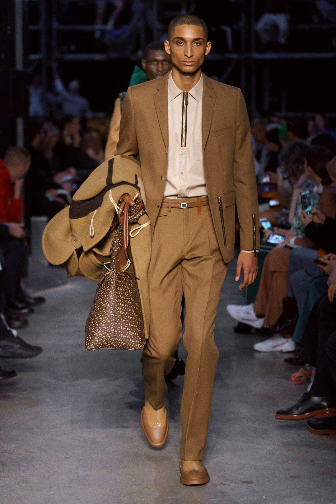 Burberry 2019-20 Sonbahar/Kış