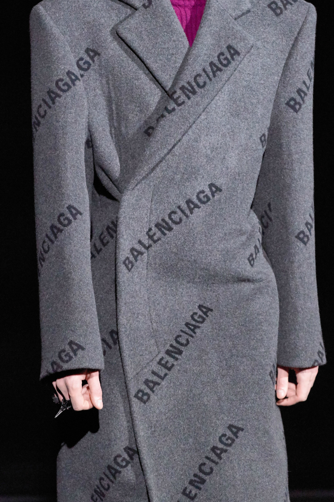 Demna Gvasalia Hangi Heykeltıraşın Etkisinde Kaldı?