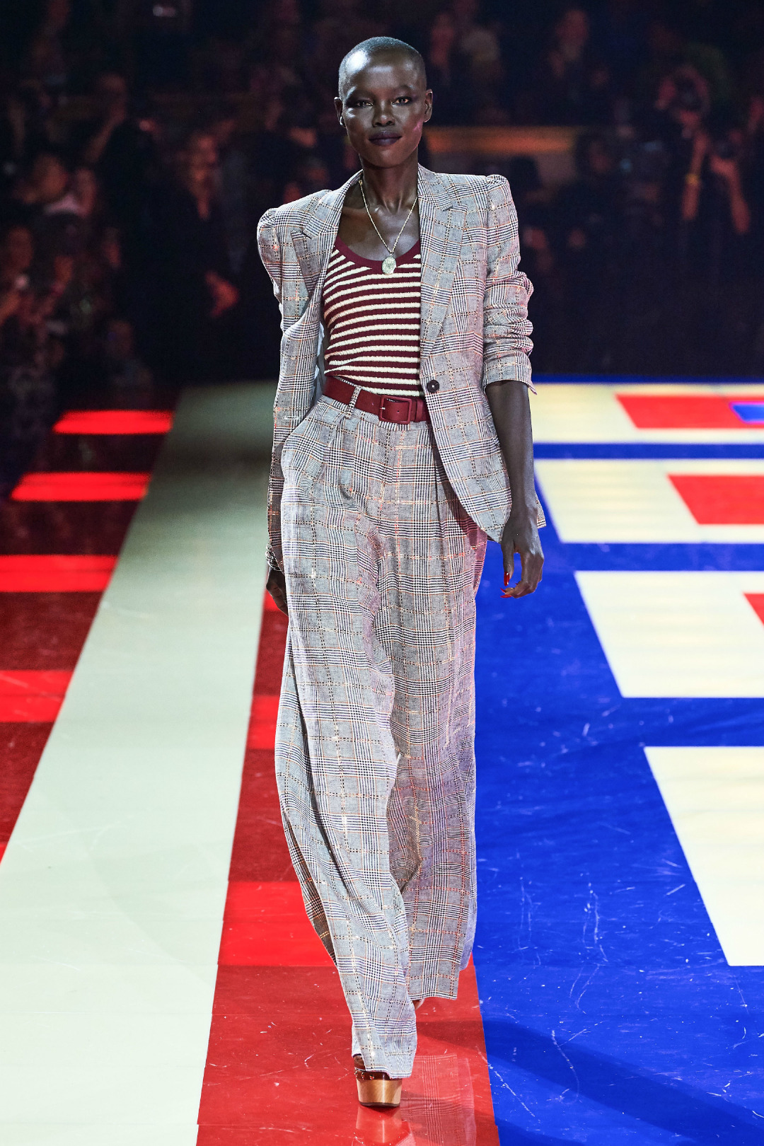 Tommy Hilfiger 2019 İlkbahar/Yaz