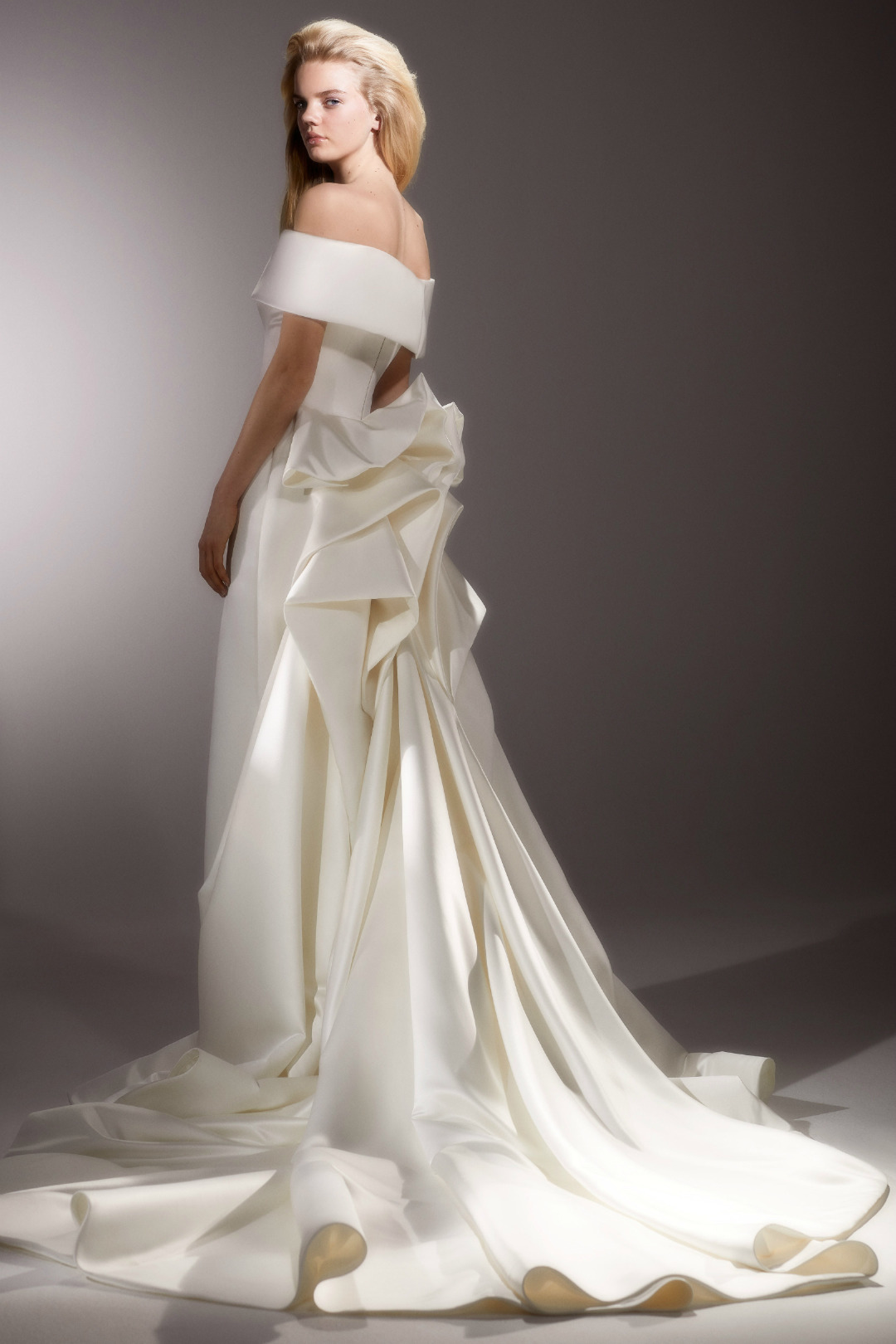 Viktor & Rolf 2020 İlkbahar/Yaz Gelinlik