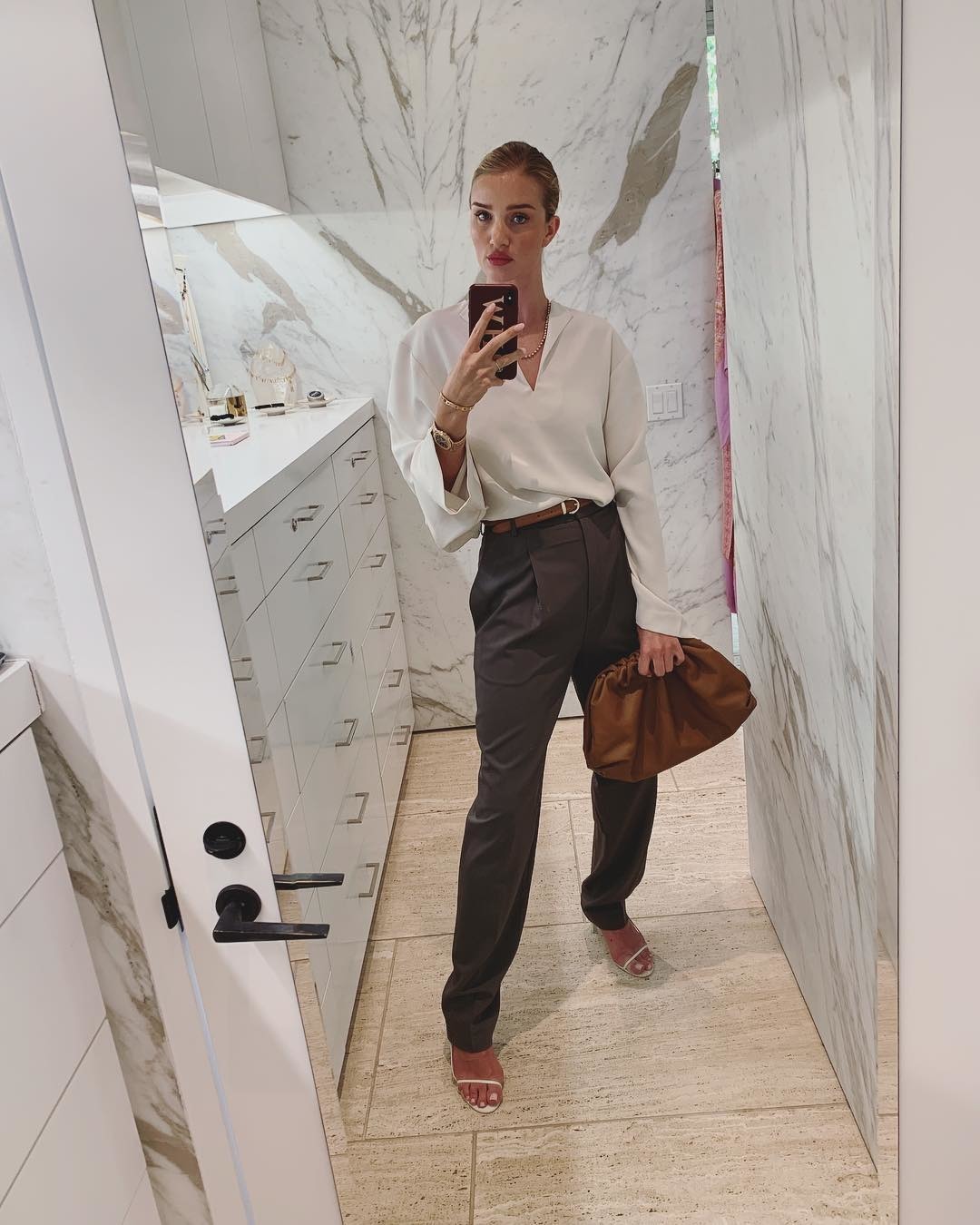 Rosie Huntington-Whiteley'in #MirrorSelfie Obsesyonu