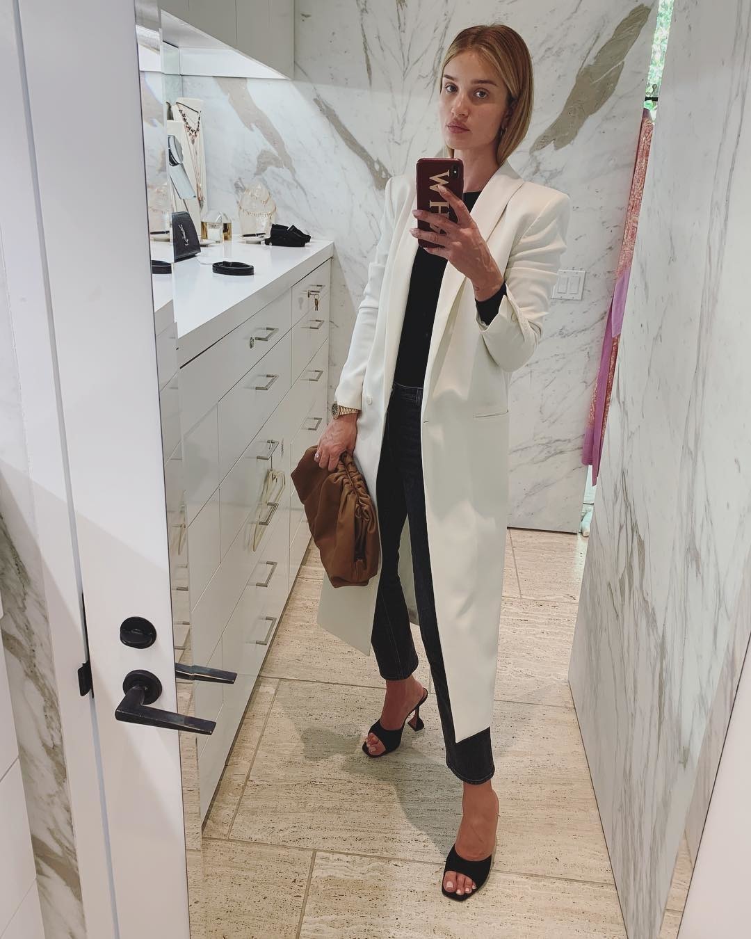 Rosie Huntington-Whiteley'in #MirrorSelfie Obsesyonu