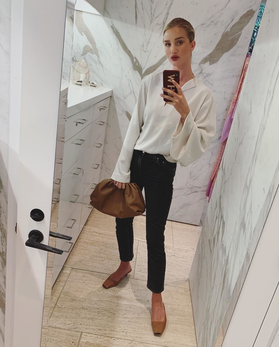 Rosie Huntington-Whiteley'in #MirrorSelfie Obsesyonu