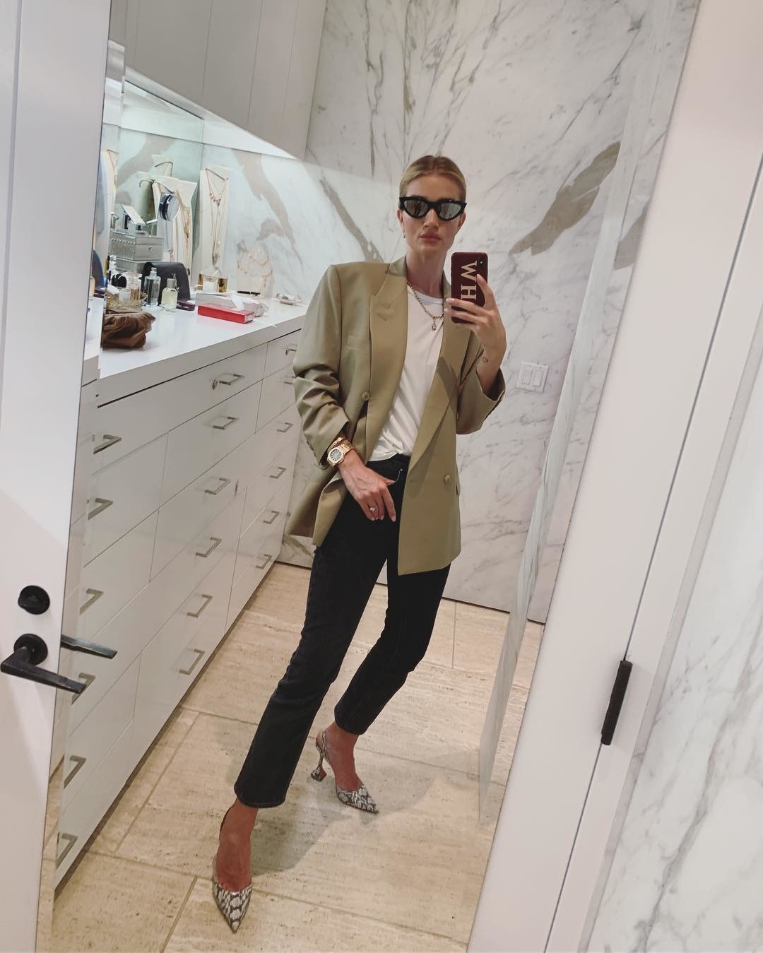 Rosie Huntington-Whiteley'in #MirrorSelfie Obsesyonu