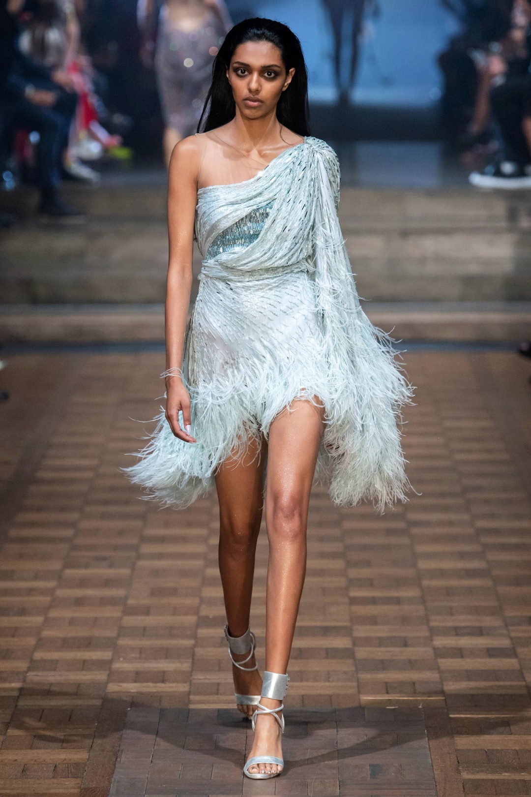 Julien Macdonald 2020 İlkbahar/Yaz