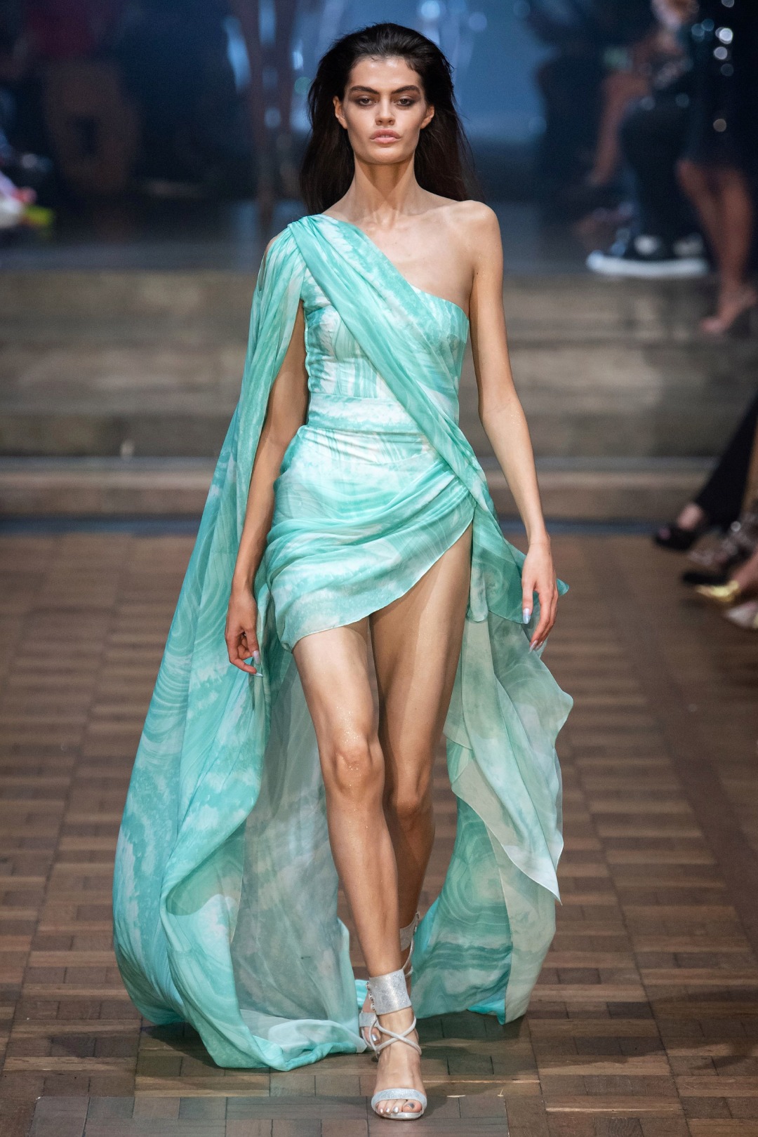 Julien Macdonald 2020 İlkbahar/Yaz