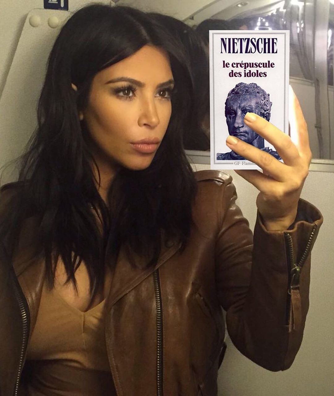 Bella Hadid'ten Kim Kardashian'a Ünlülerin Felsefe Selfie'leri