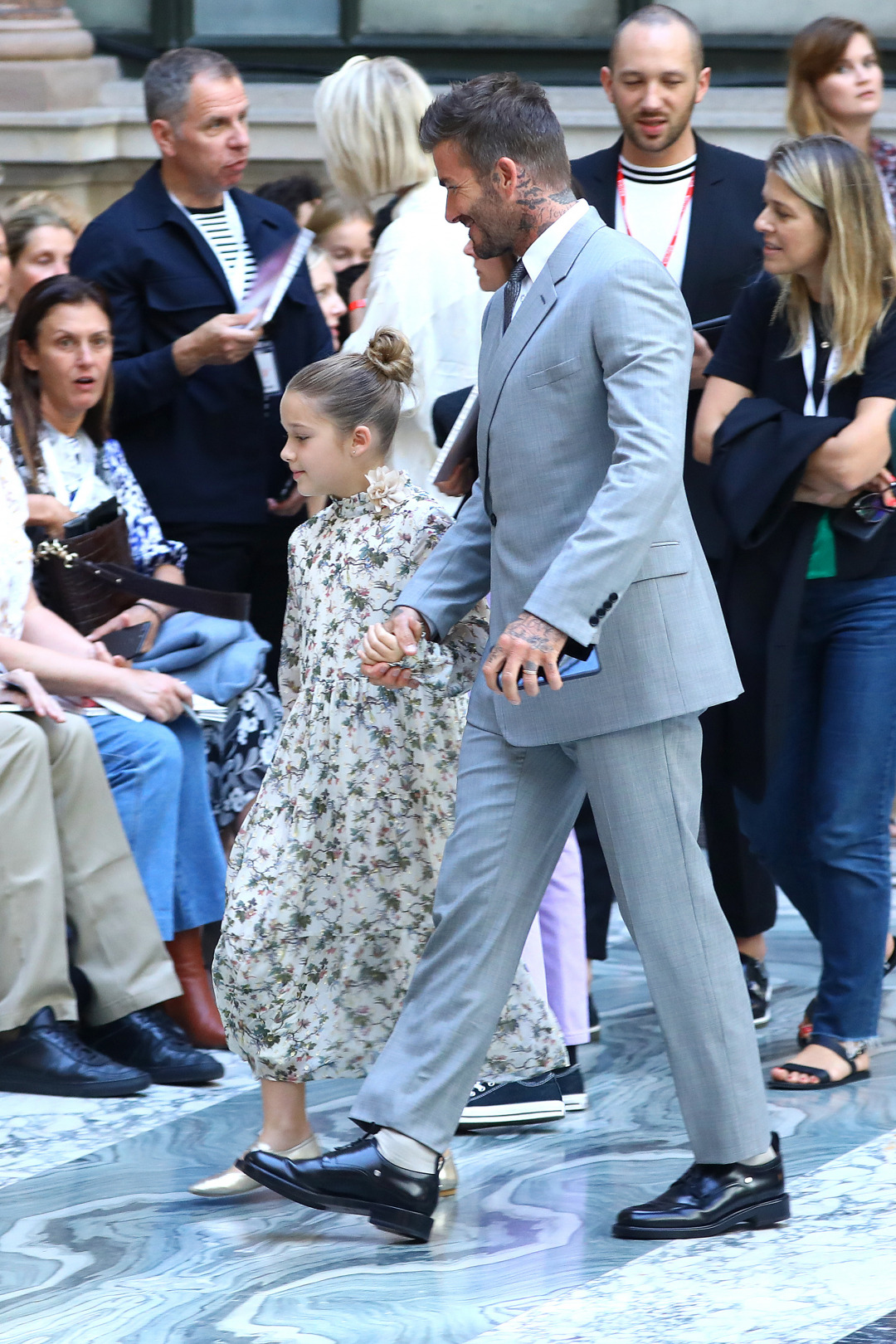 David ve Harper Seven Beckham'ın Front-Row Serüveni