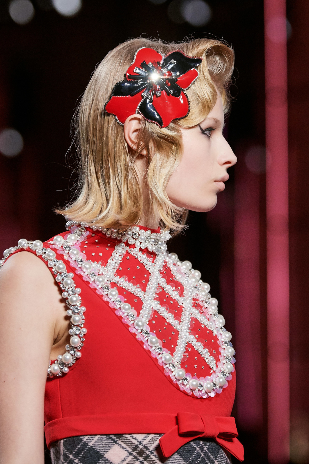 Paris Moda Haftası'nın Güzellik Görünümleri