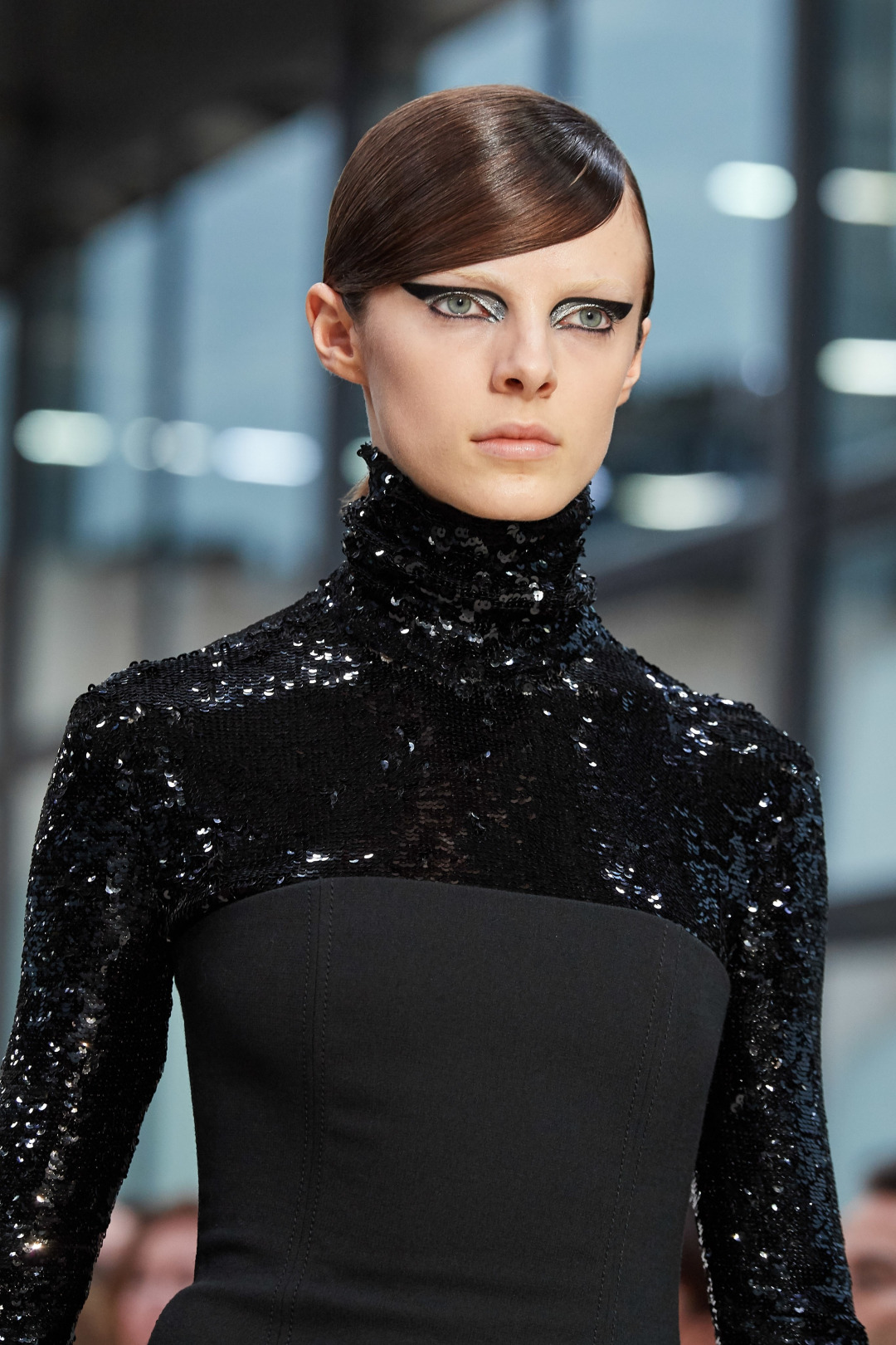 Paris Moda Haftası'nın Güzellik Görünümleri
