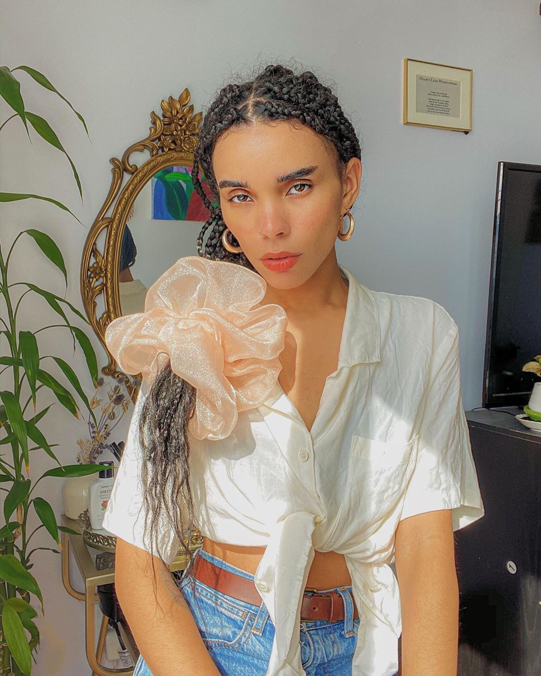 Instagram'dan Güzellik Alarmı: Oversized Scrunchie'ler