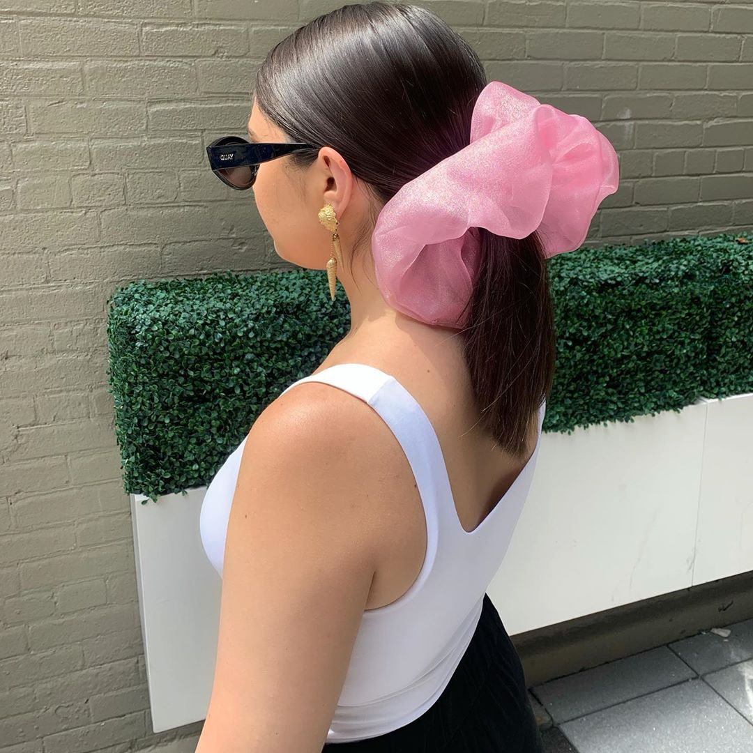 Instagram'dan Güzellik Alarmı: Oversized Scrunchie'ler