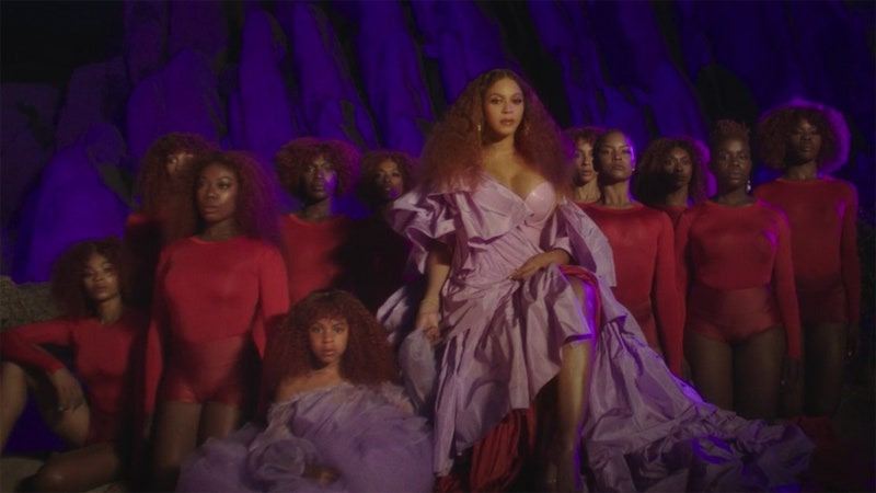 Beyoncé'nin Yeni Albümü Black is King'in Dikkat Çeken Moda Anları