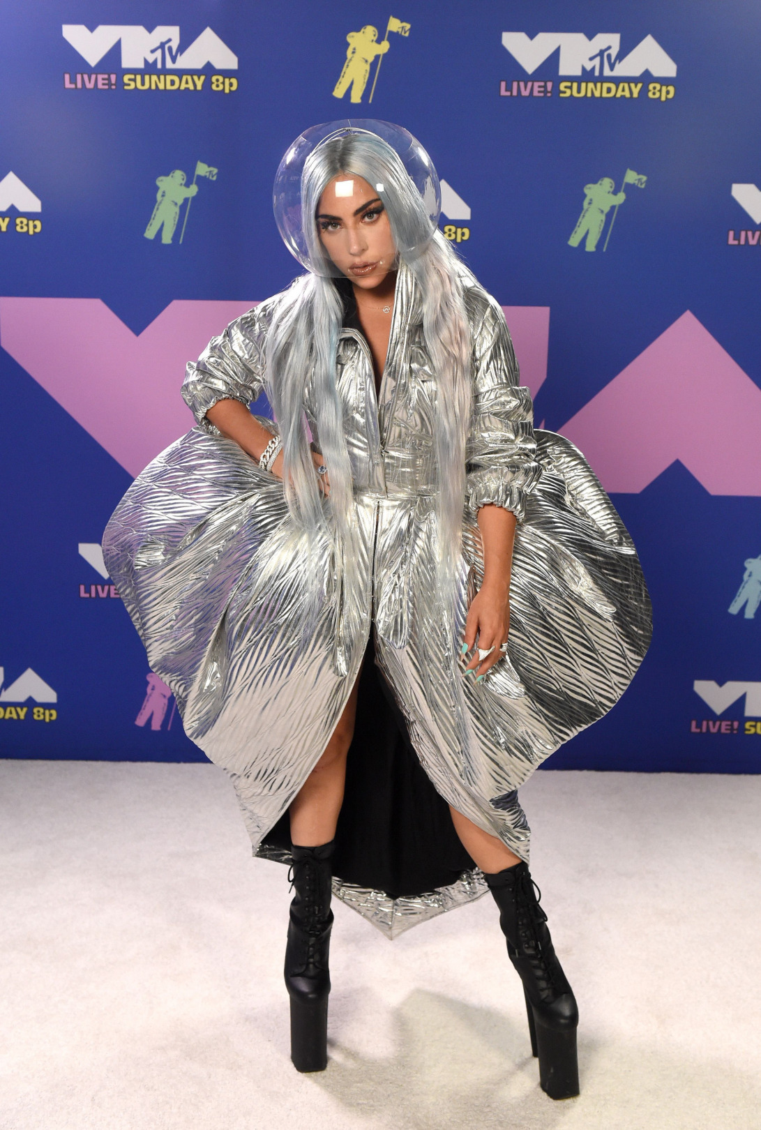 2020 MTV Video Music Awards: Gecenin En İyi Kırmızı Halı Görünümleri