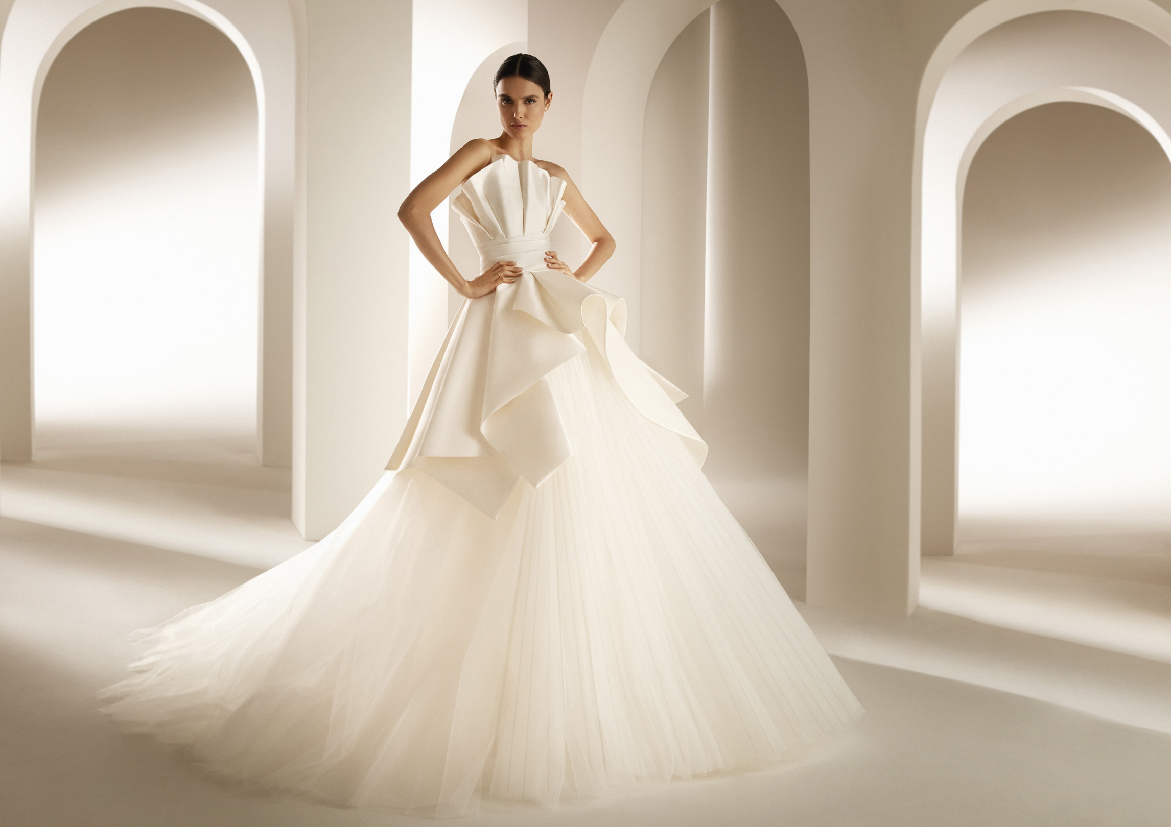 Pronovias 2021 İlkbahar/Yaz Gelinlik