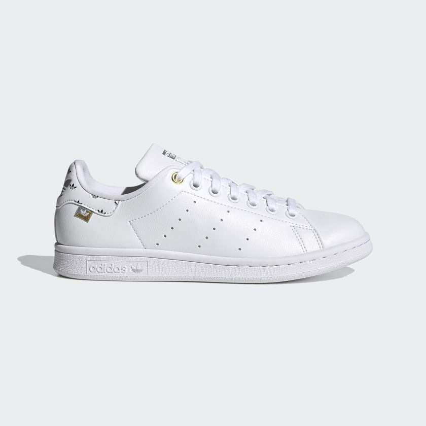 Baharda Vazgeçilmeziniz Olacak 10 Beyaz Sneaker Modeli