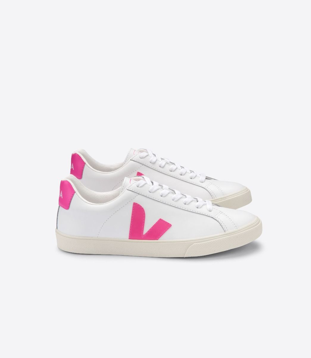 Baharda Vazgeçilmeziniz Olacak 10 Beyaz Sneaker Modeli