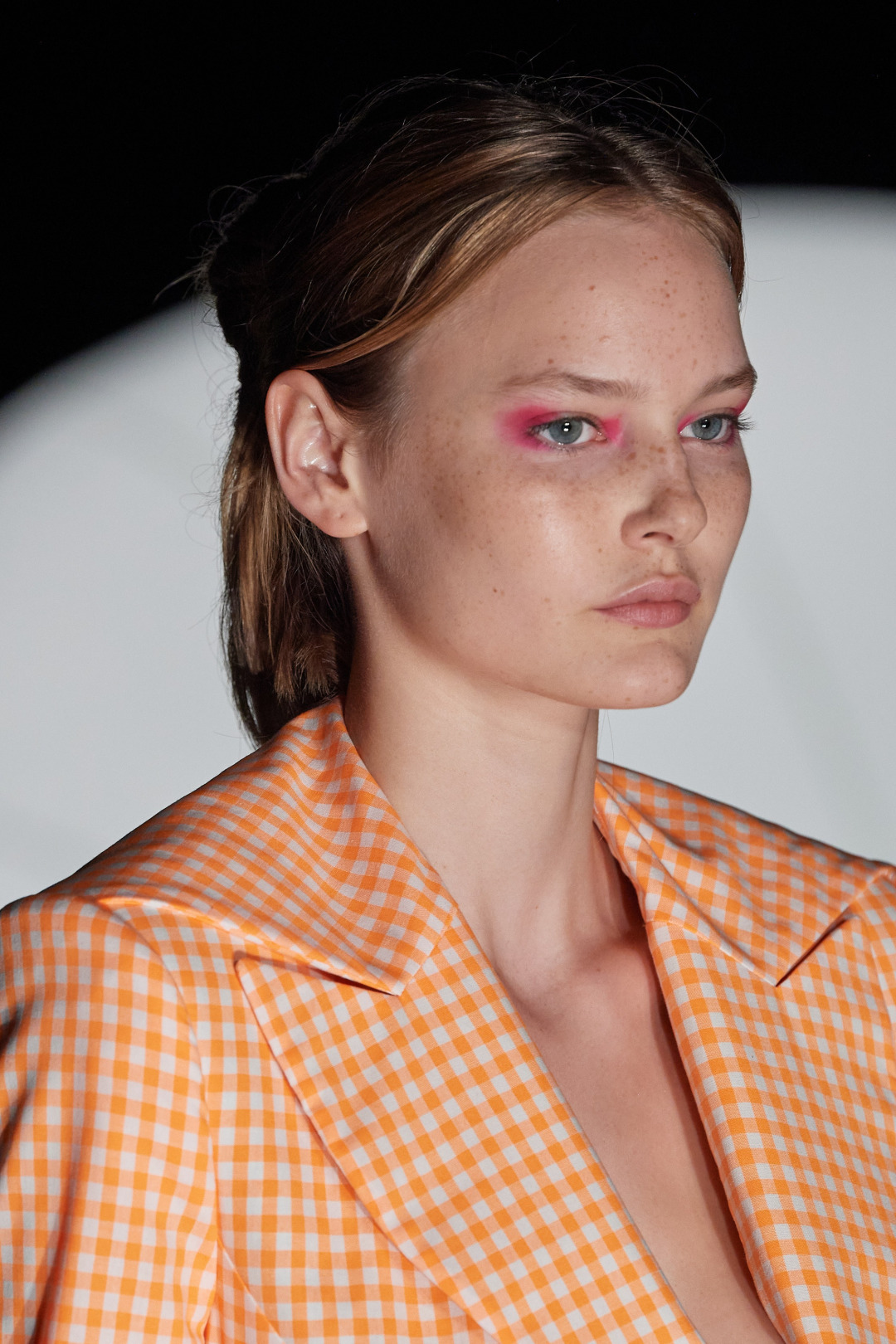 New York Moda Haftası'nın Dikkat Çeken Saç ve Makyajları