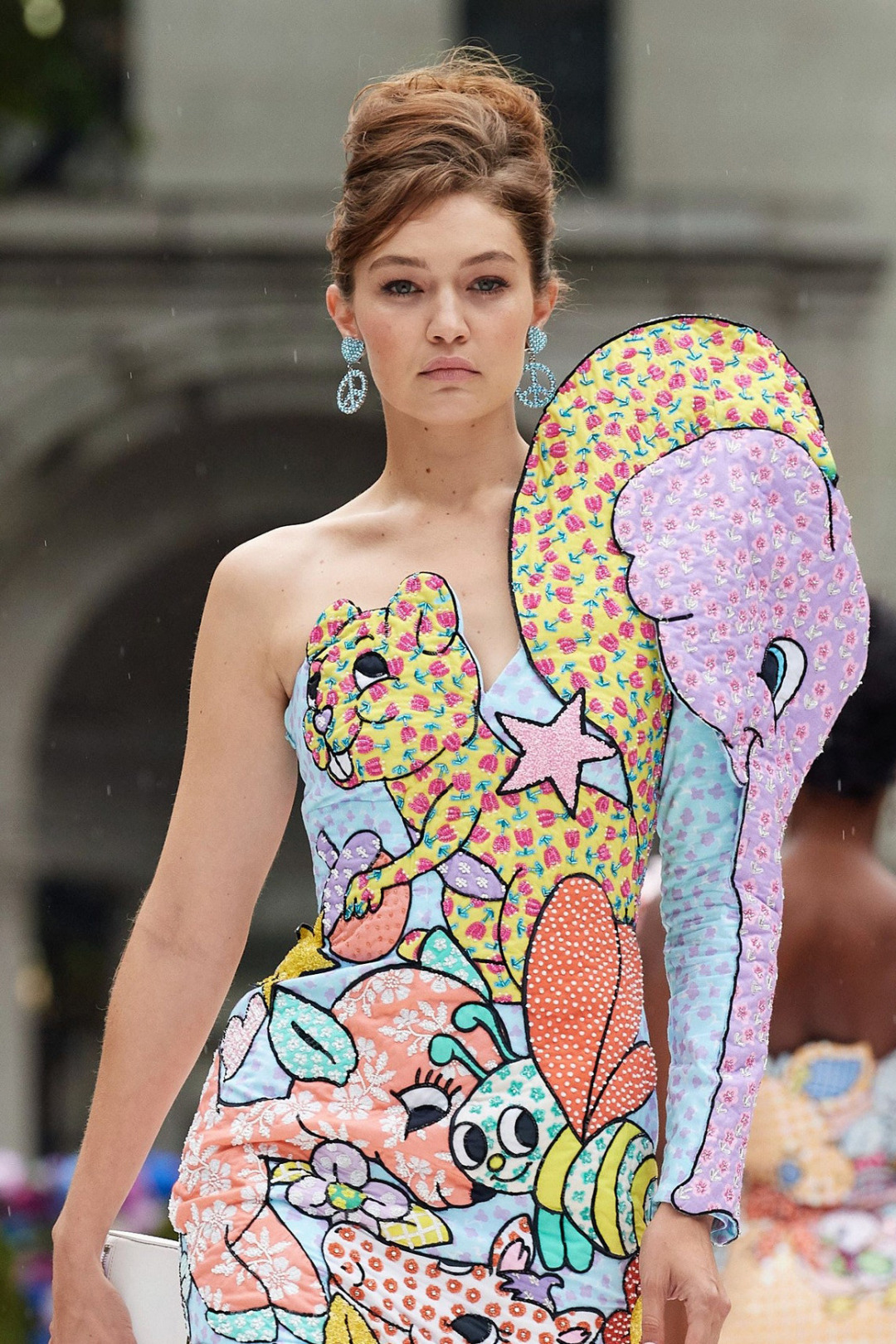 New York Moda Haftası'nın Dikkat Çeken Saç ve Makyajları