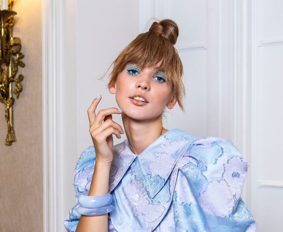 Londra Moda Haftası'nın Dikkat Çeken Saç ve Makyajları