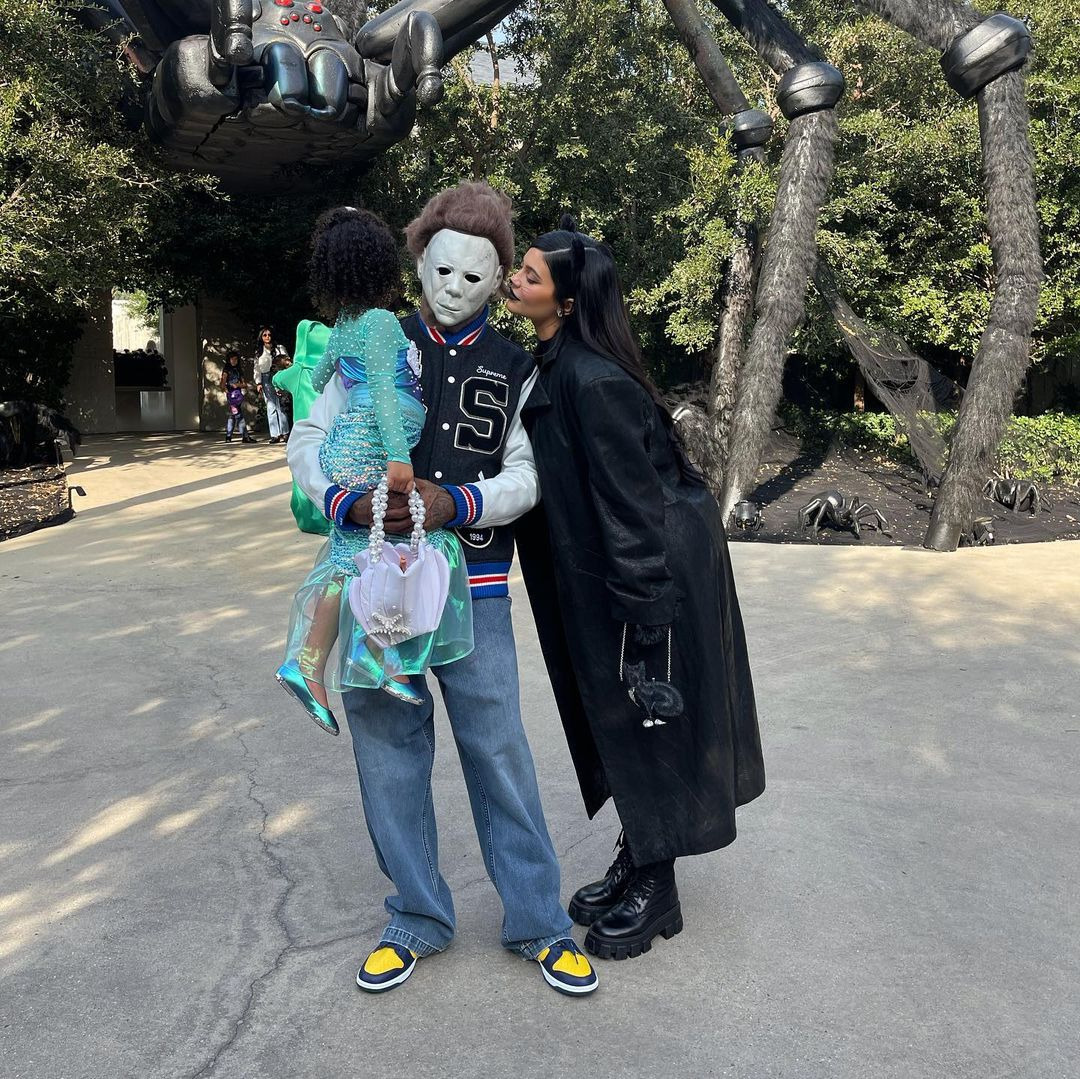 Rihanna’dan Ariana Grande’ye Ünlülerin Yaratıcı Halloween Kostümleri