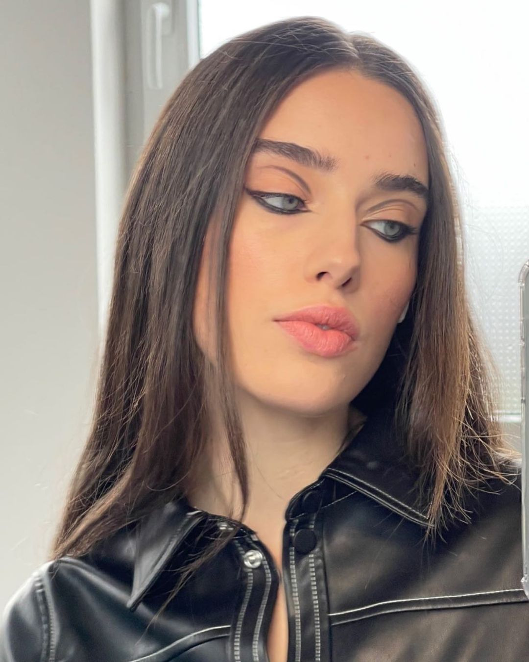 Grace Ghanem'den Josefine Vogt'a Haftanın Güzellik Instagramları