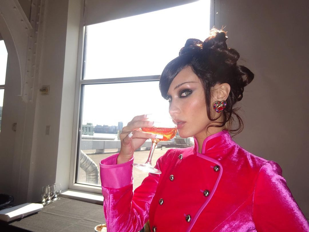 Lady Gaga'dan Bella Hadid'e Haftanın Güzellik Instagramları